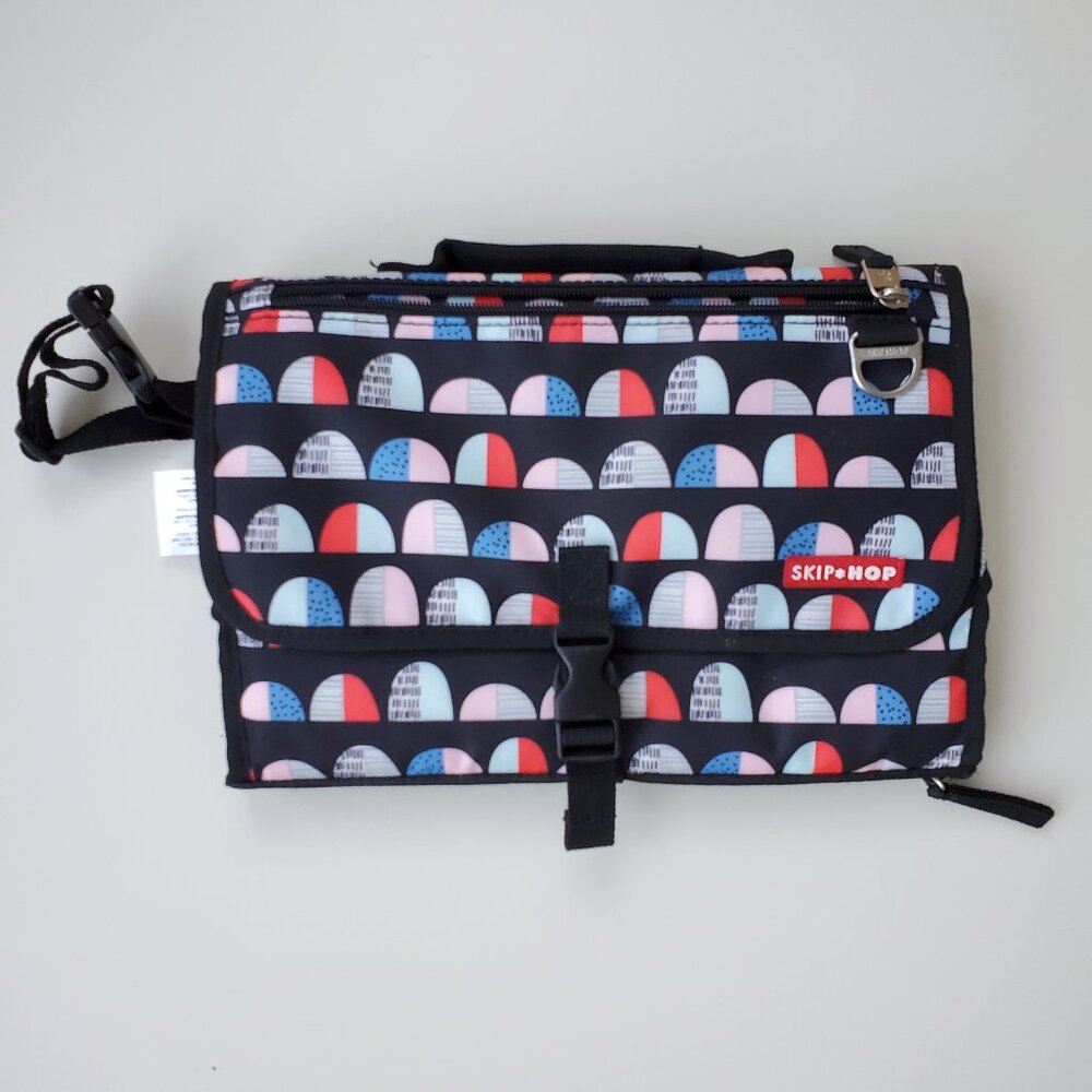 Skip Hop Pronto Diaper changing station nwot